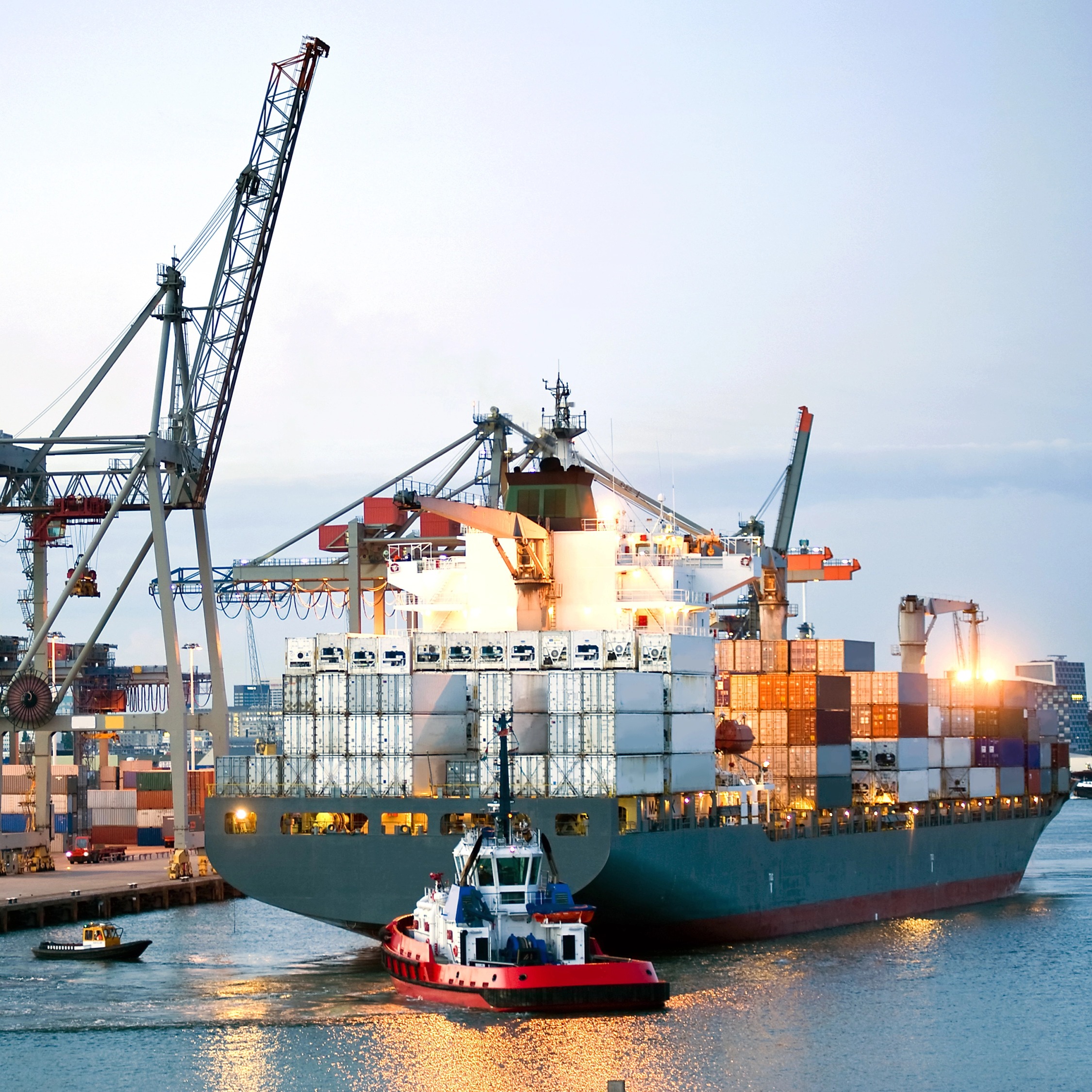 Image of ship and containers in the sea